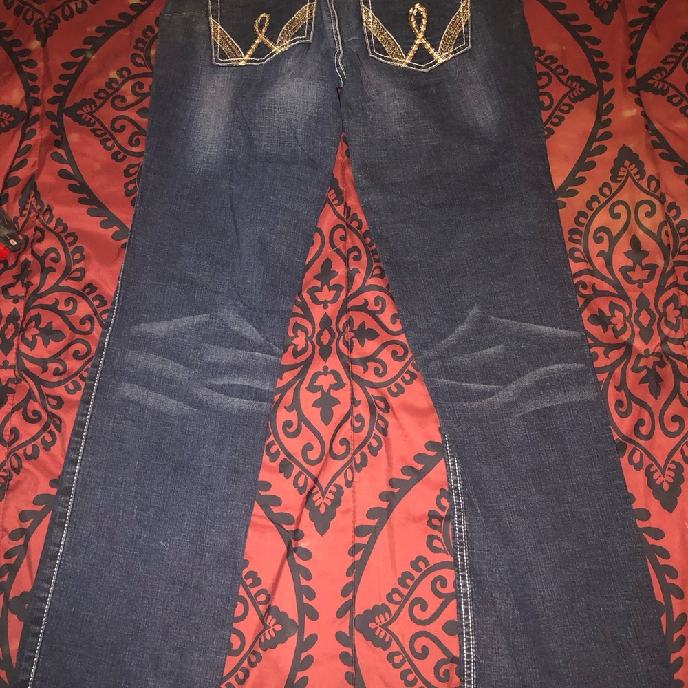Wrangler - Picture 2 of 3